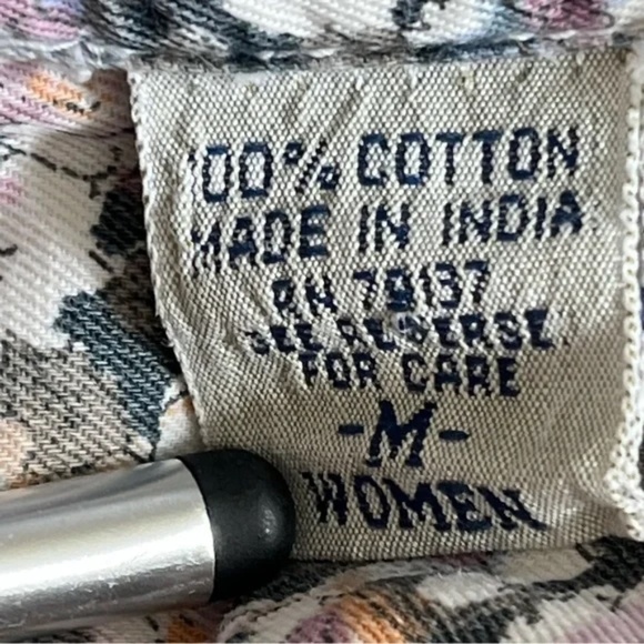 ExOfficio | Watercolor Floral Sleeveless Button Down Cotton Shirt, Medium - Picture 7 of 7